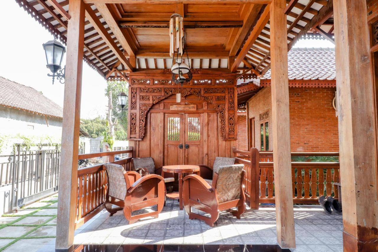 Omah Teras Bata Guesthouse Yogyakarta Bagian luar foto